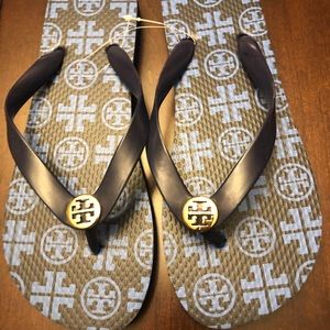 Tory Burch - Plastic Flip Flips! 🏖NWT! 🏖 Size 8